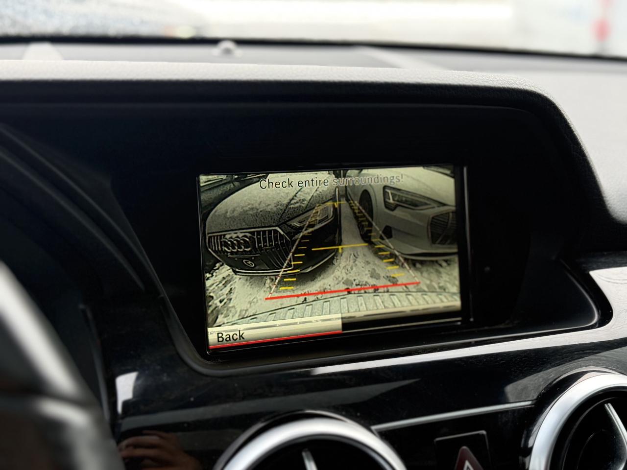 2015 Mercedes-Benz GLK-Class 250 //AMG PKG | PANO | NAVI | BACK UP CAMERA Photo