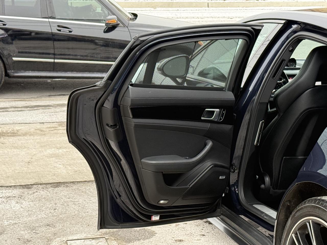 2018 Porsche Panamera 4 | BOSE | PANO | 360 CAMERA | SOFT-CLOSE DOORS | Photo