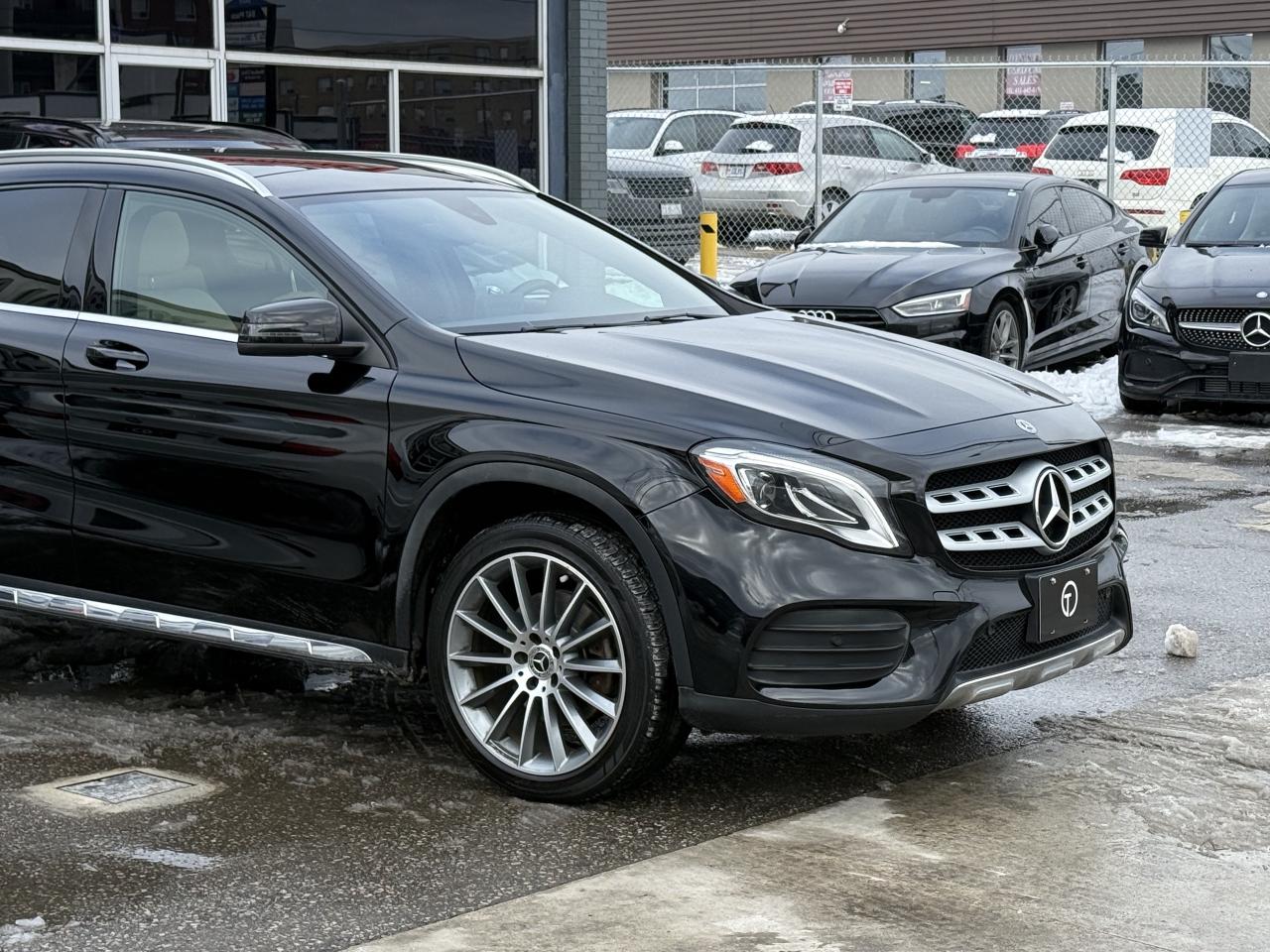 2018 Mercedes-Benz GLA 250 //AMG PKG | PANO | NAVI | BACK UP CAMERA Photo