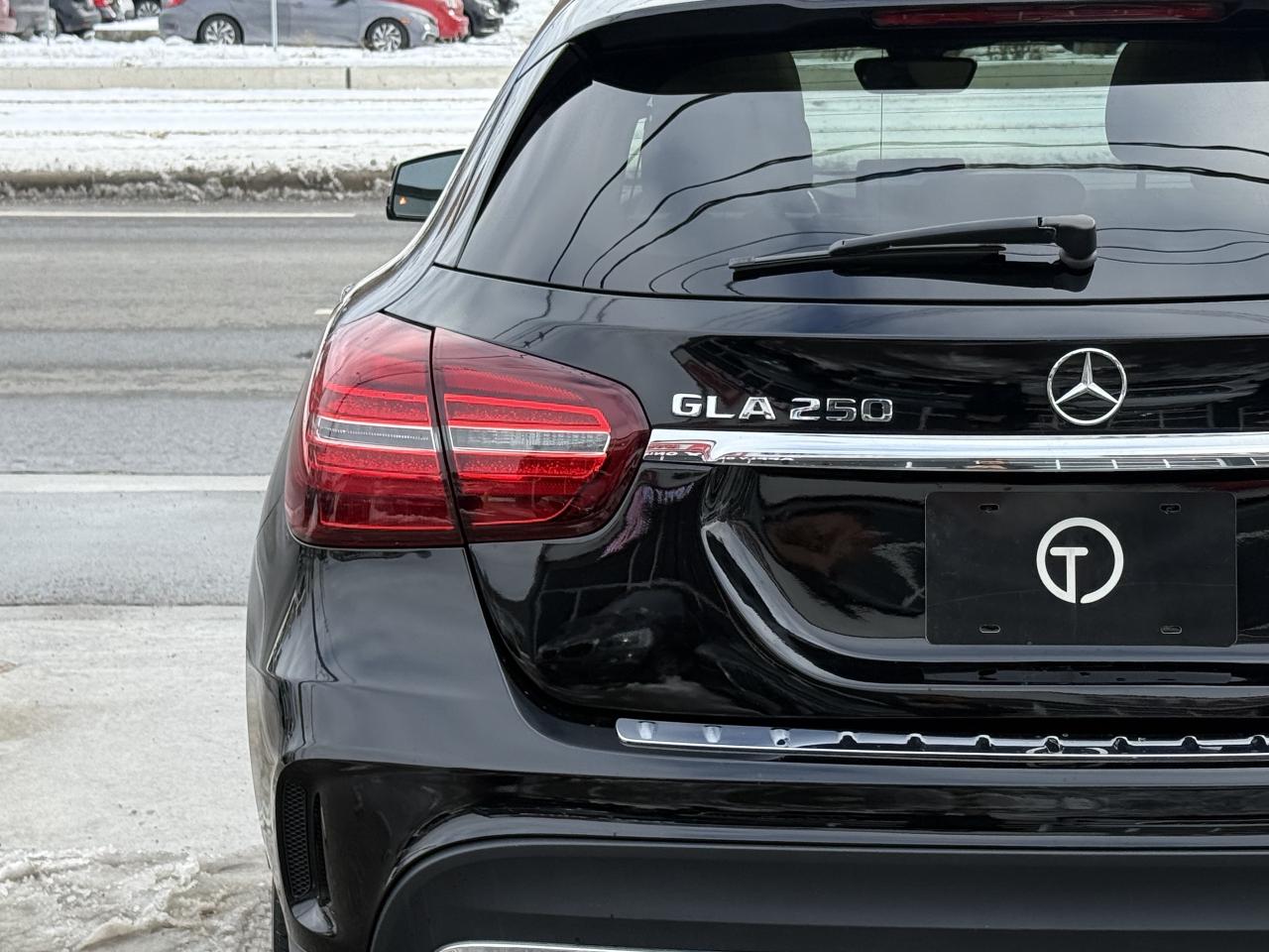 2018 Mercedes-Benz GLA 250 //AMG PKG | PANO | NAVI | BACK UP CAMERA Photo