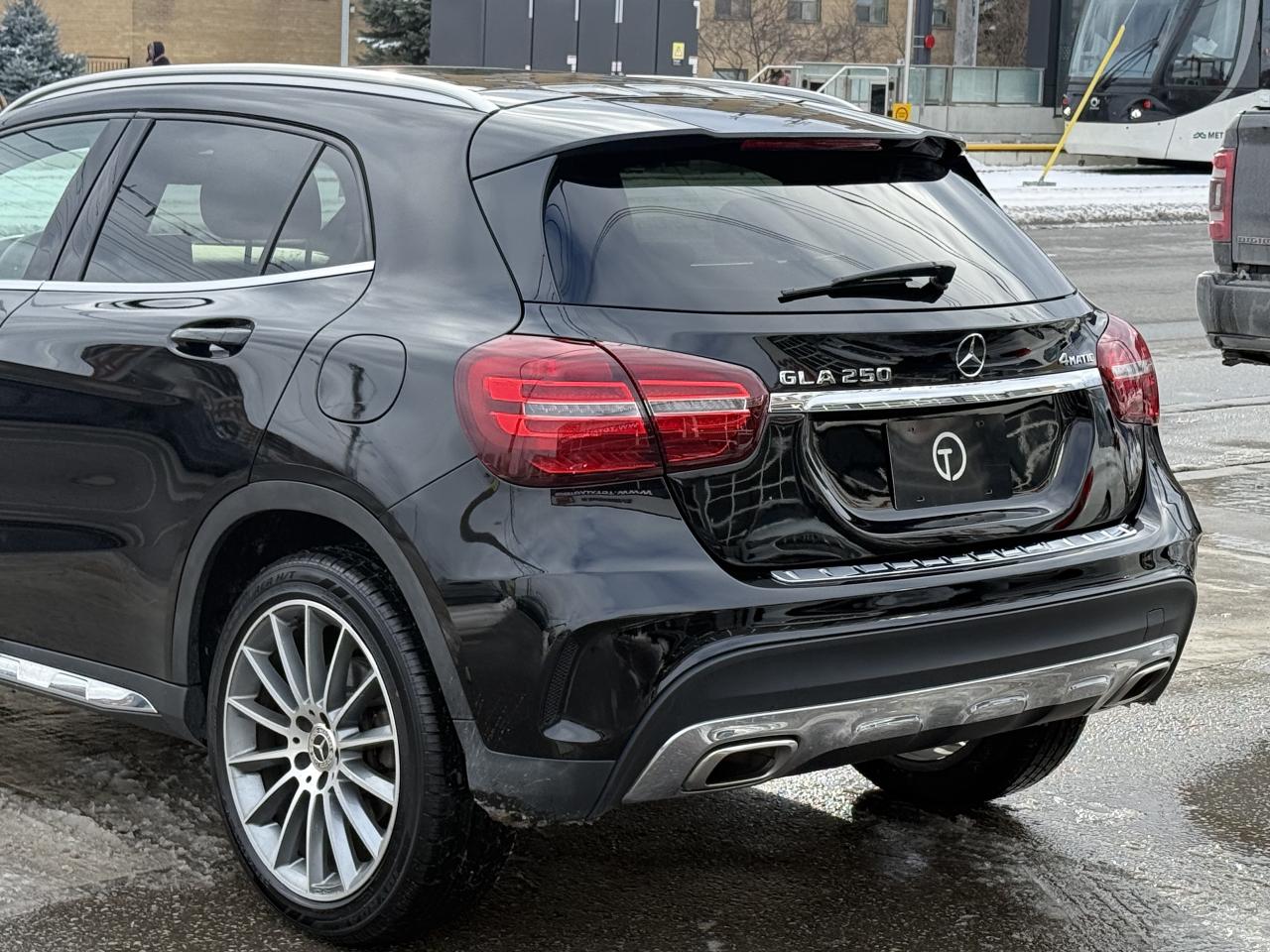 2018 Mercedes-Benz GLA 250 //AMG PKG | PANO | NAVI | BACK UP CAMERA Photo