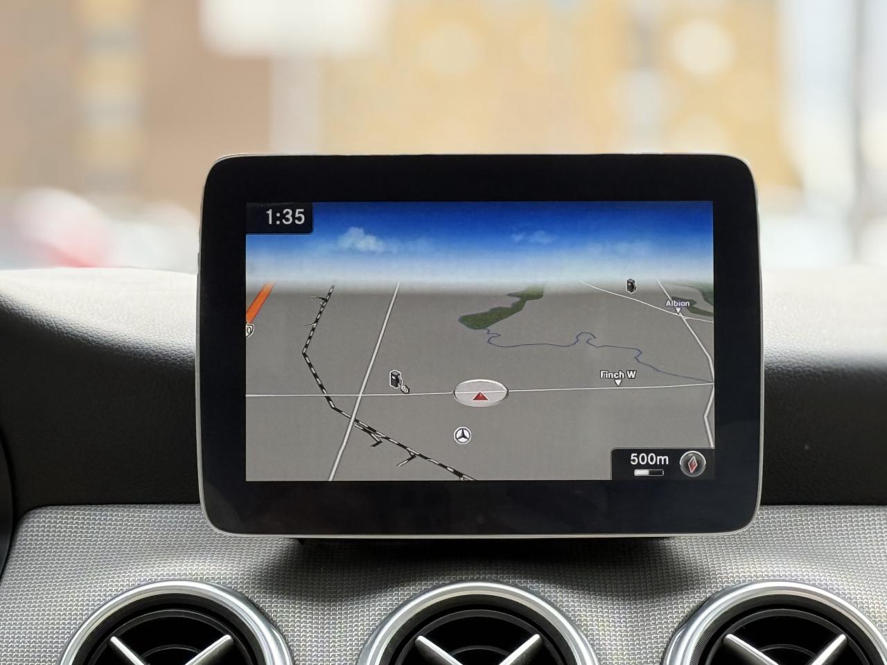 2018 Mercedes-Benz GLA 250 //AMG PKG | PANO | NAVI | BACK UP CAMERA Photo