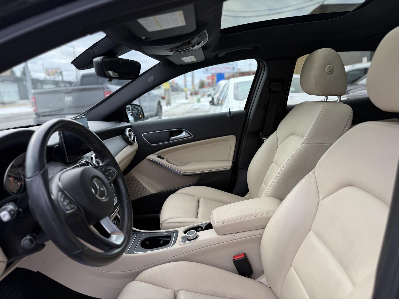 2018 Mercedes-Benz GLA 250 //AMG PKG | PANO | NAVI | BACK UP CAMERA Photo