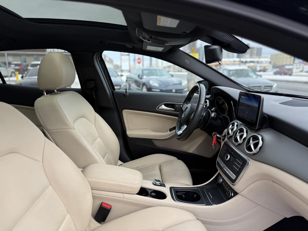 2018 Mercedes-Benz GLA 250 //AMG PKG | PANO | NAVI | BACK UP CAMERA Photo