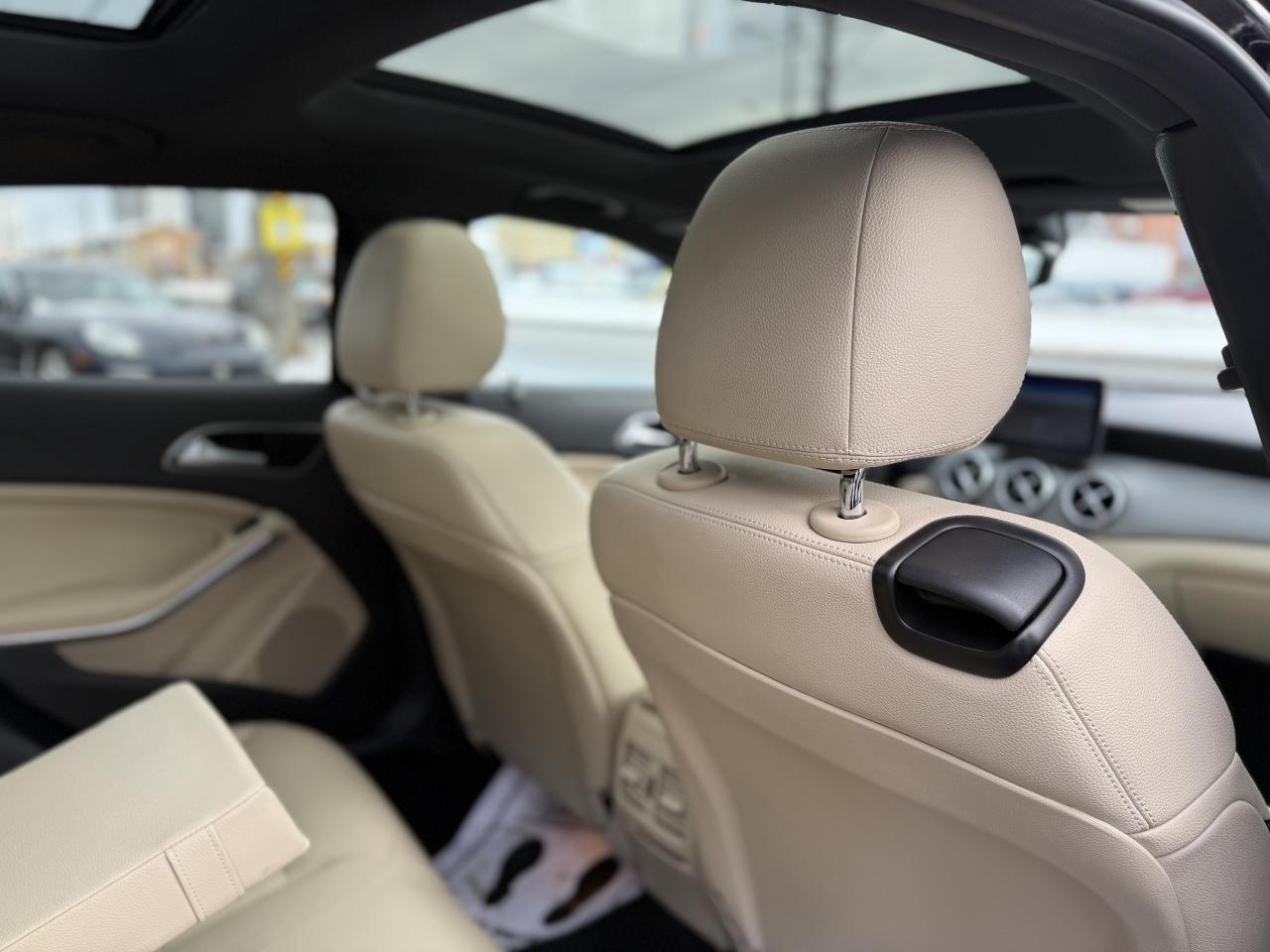 2018 Mercedes-Benz GLA 250 //AMG PKG | PANO | NAVI | BACK UP CAMERA Photo