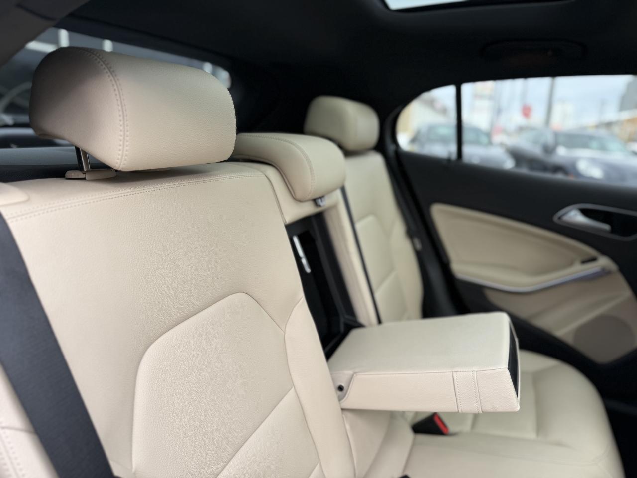 2018 Mercedes-Benz GLA 250 //AMG PKG | PANO | NAVI | BACK UP CAMERA Photo