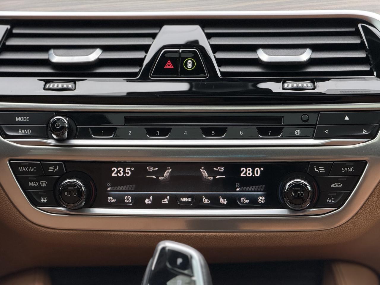 2018 BMW 5 Series M550i | HUD | SOFT-CLOSE l HARMAN KARDON | MASSAGE Photo