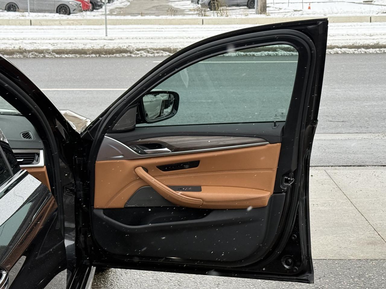 2018 BMW 5 Series M550i | HUD | SOFT-CLOSE l HARMAN KARDON | MASSAGE Photo