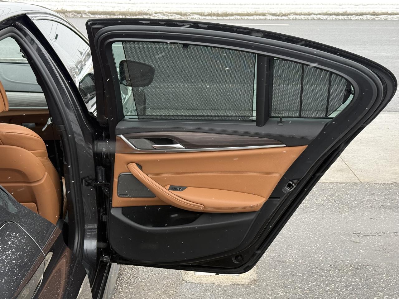 2018 BMW 5 Series M550i | HUD | SOFT-CLOSE l HARMAN KARDON | MASSAGE Photo