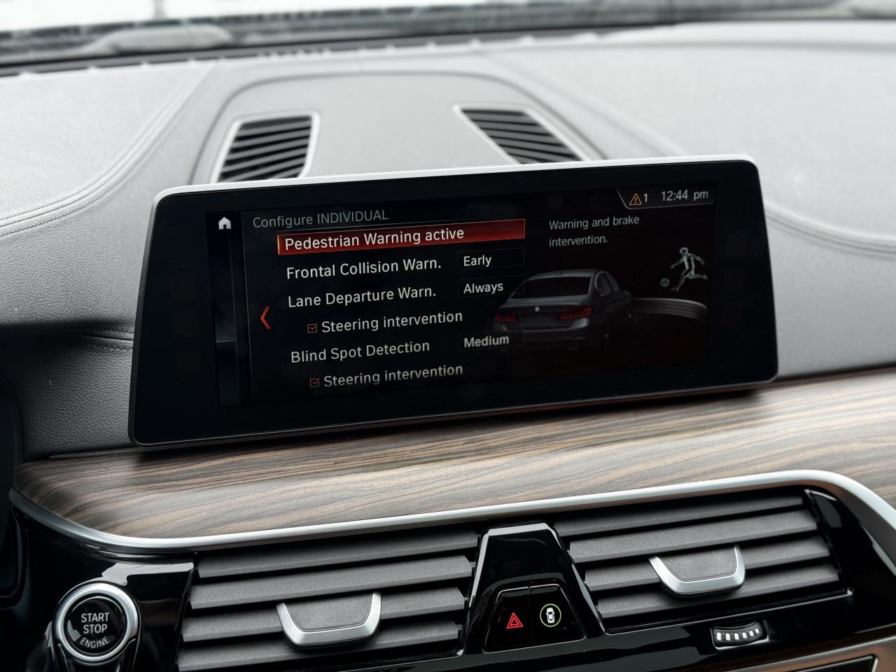 2018 BMW 5 Series M550i | HUD | SOFT-CLOSE l HARMAN KARDON | MASSAGE Photo