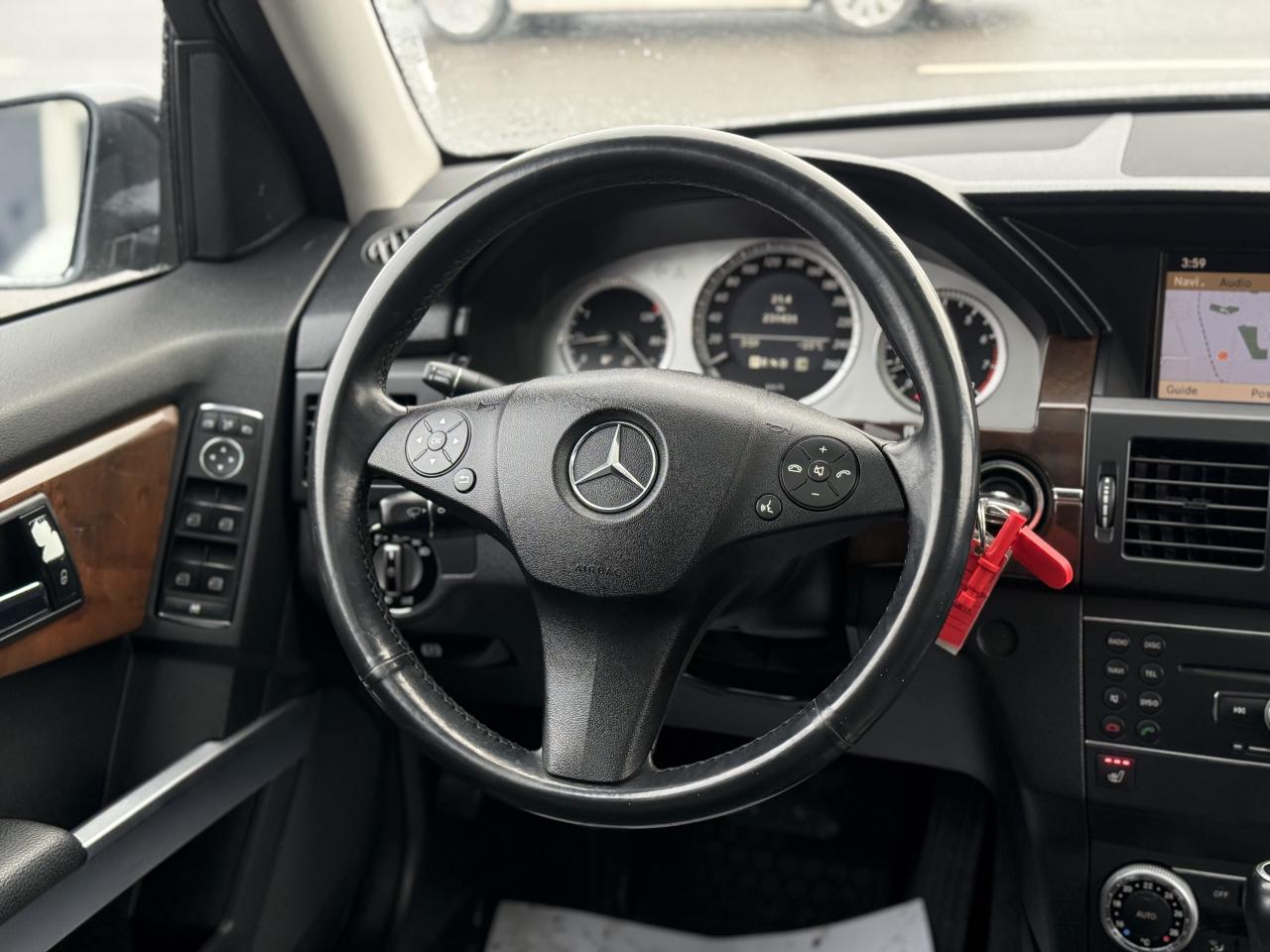 2010 Mercedes-Benz GLK-Class 350 | NO ACCIDENTS | PANO | NAVI | HEATED SEATS Photo