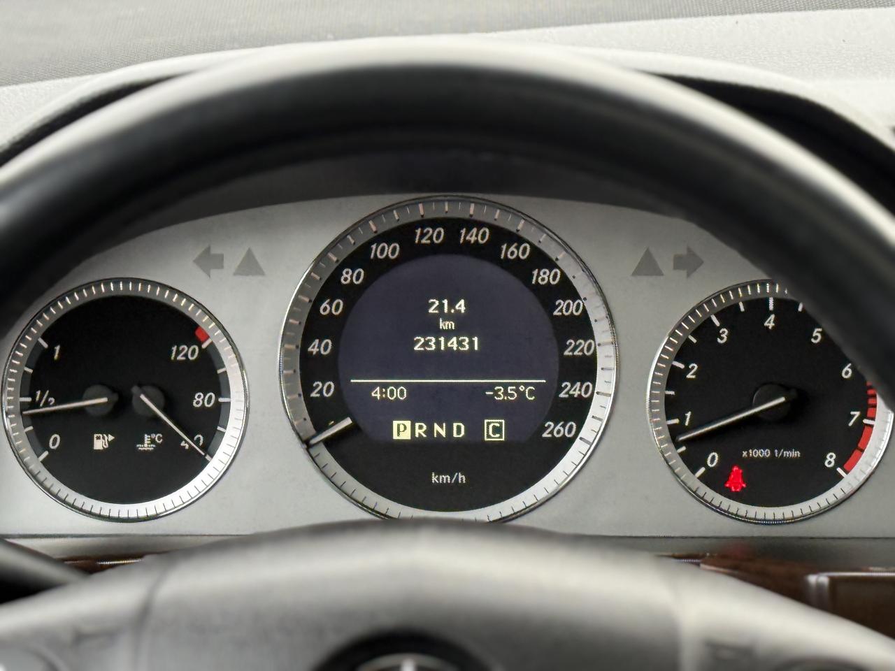 2010 Mercedes-Benz GLK-Class 350 | NO ACCIDENTS | PANO | NAVI | HEATED SEATS Photo