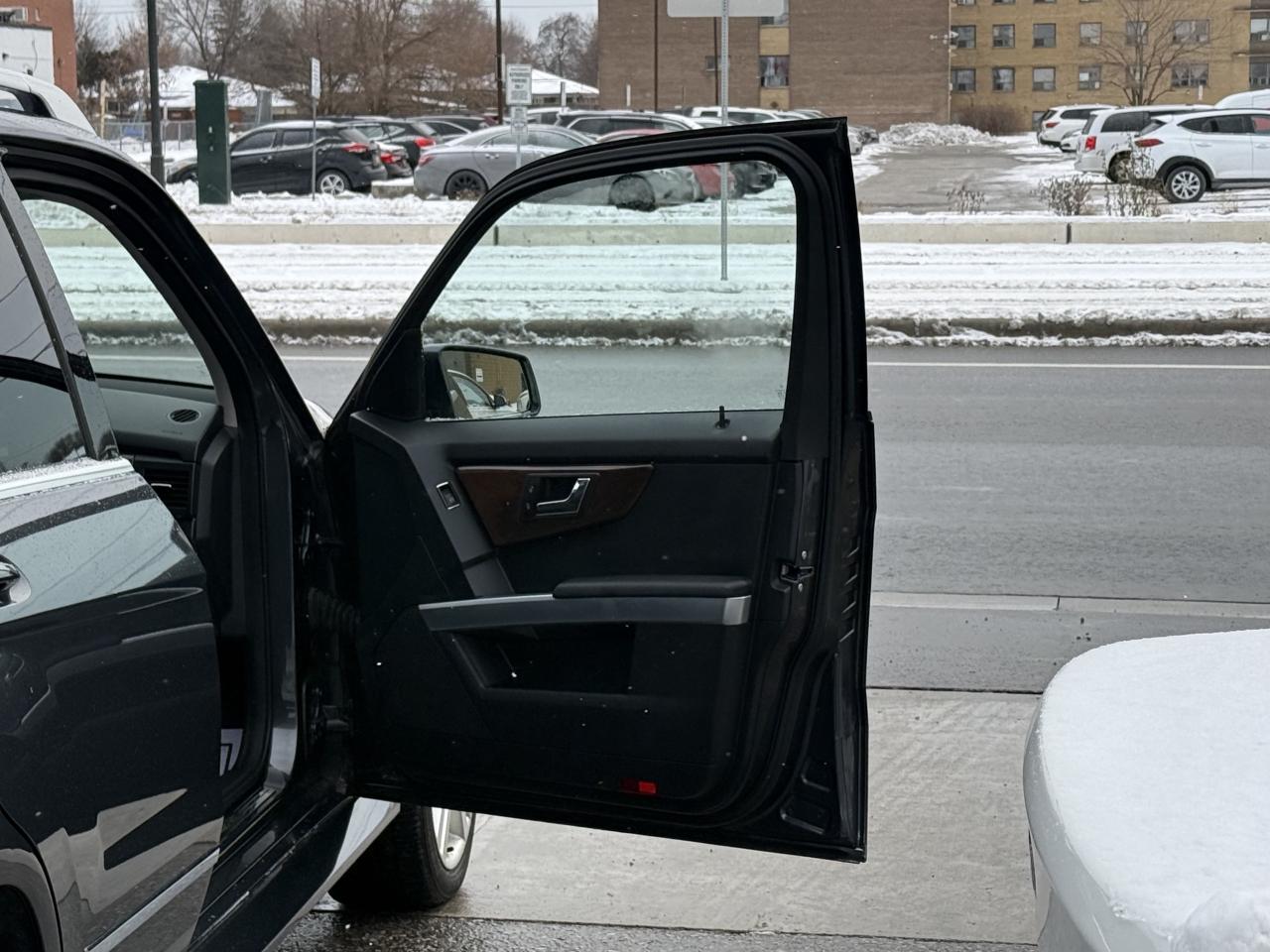 2010 Mercedes-Benz GLK-Class 350 | NO ACCIDENTS | PANO | NAVI | HEATED SEATS Photo