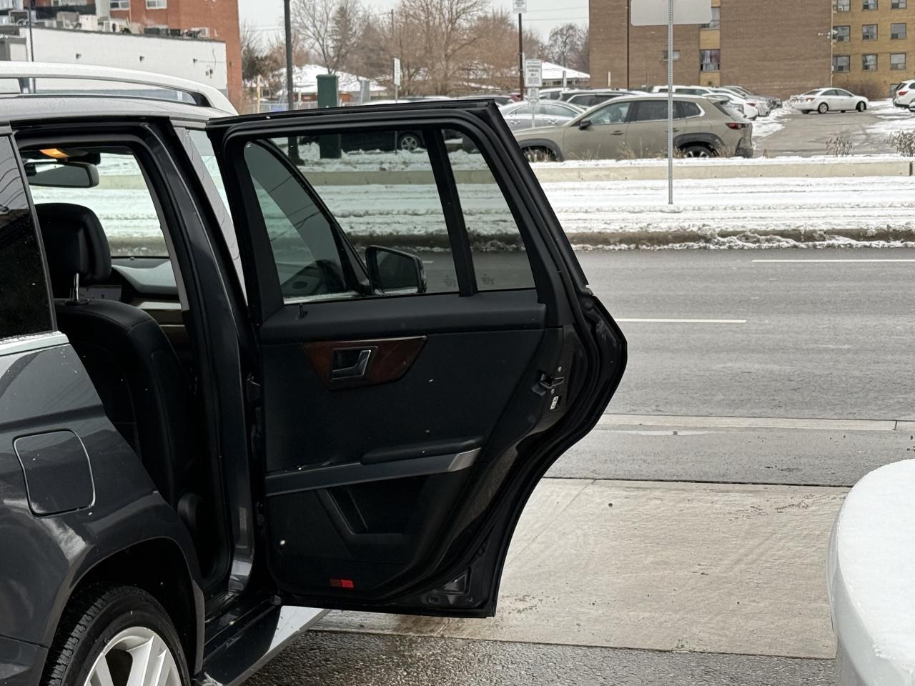 2010 Mercedes-Benz GLK-Class 350 | NO ACCIDENTS | PANO | NAVI | HEATED SEATS Photo