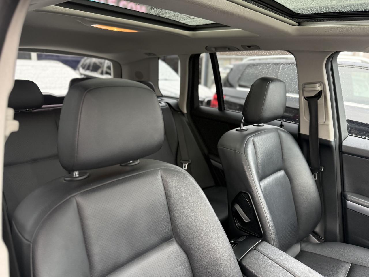 2010 Mercedes-Benz GLK-Class 350 | NO ACCIDENTS | PANO | NAVI | HEATED SEATS Photo