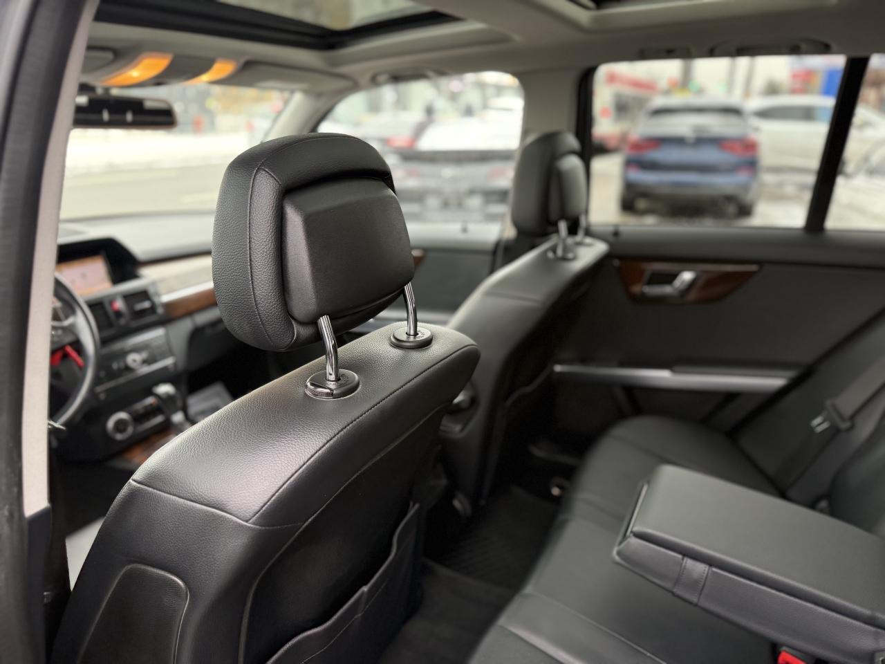 2010 Mercedes-Benz GLK-Class 350 | NO ACCIDENTS | PANO | NAVI | HEATED SEATS Photo