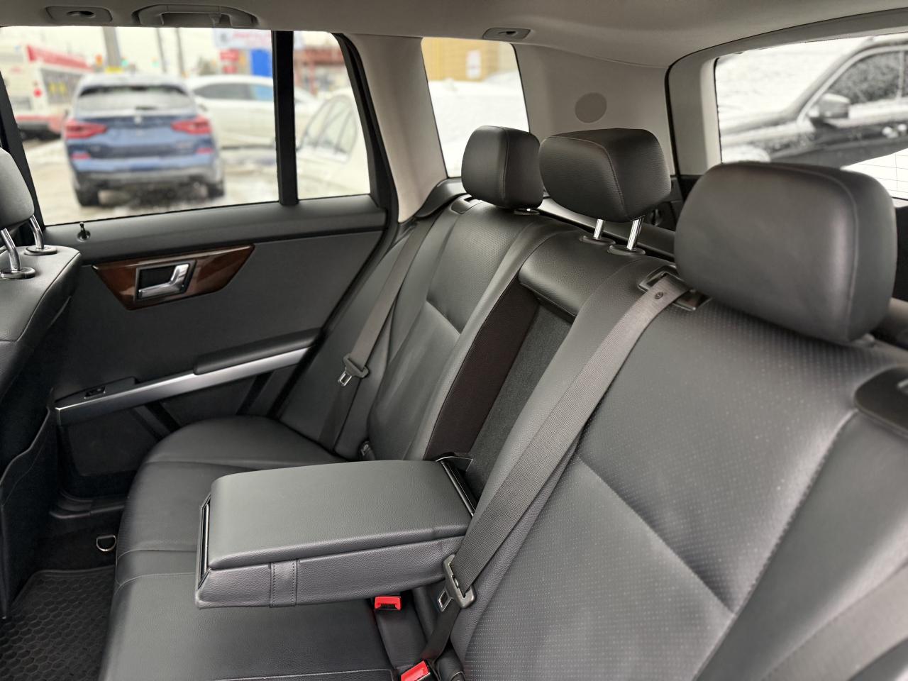 2010 Mercedes-Benz GLK-Class 350 | NO ACCIDENTS | PANO | NAVI | HEATED SEATS Photo