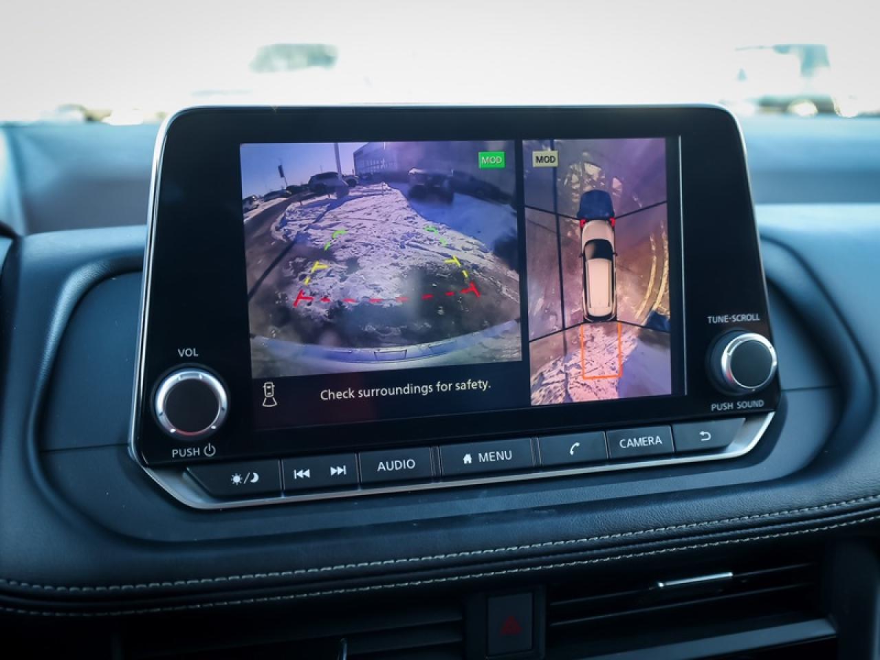 2023 Nissan Rogue SV  - $189 B/W Photo