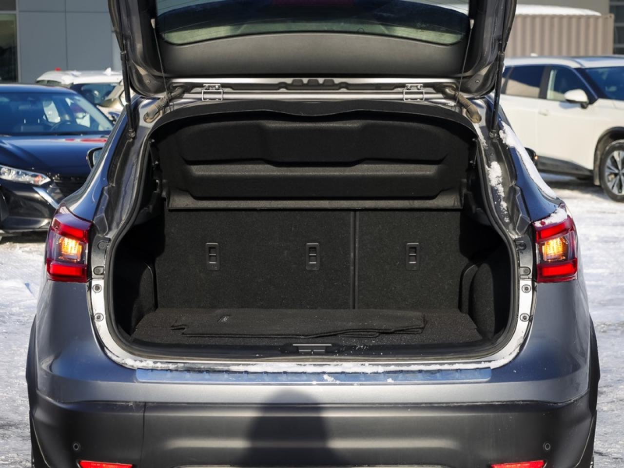 2022 Nissan Qashqai SL AWD  - Leather Seats - $178 B/W Photo