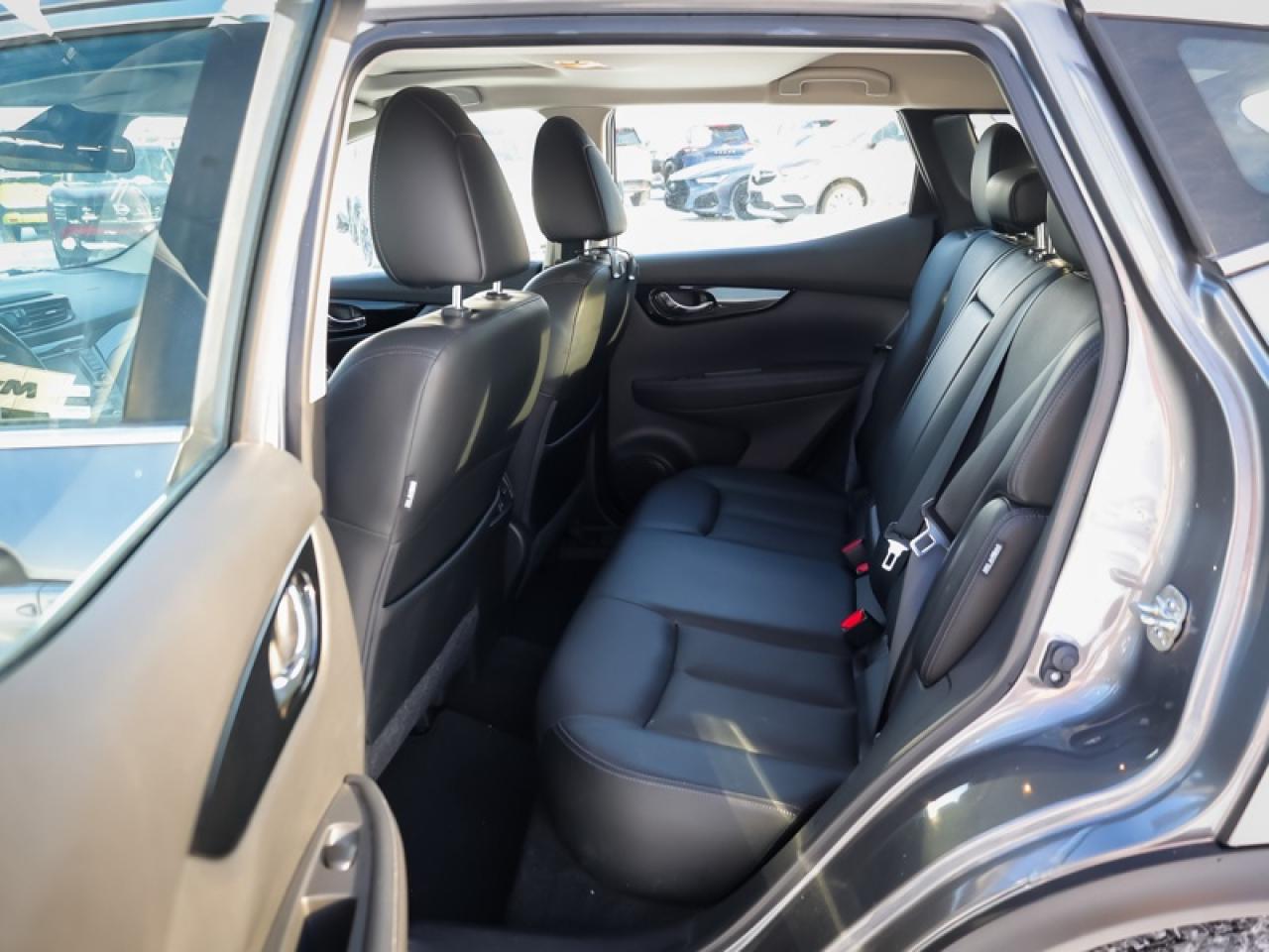 2022 Nissan Qashqai SL AWD  - Leather Seats - $178 B/W Photo