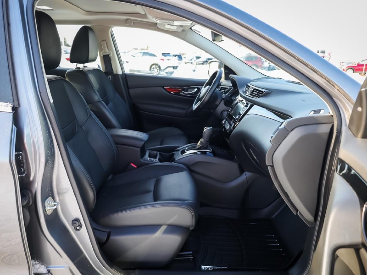 2022 Nissan Qashqai SL AWD  - Leather Seats - $178 B/W Photo