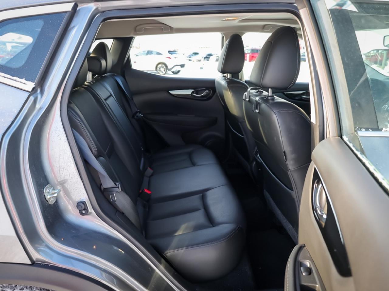2022 Nissan Qashqai SL AWD  - Leather Seats - $178 B/W Photo