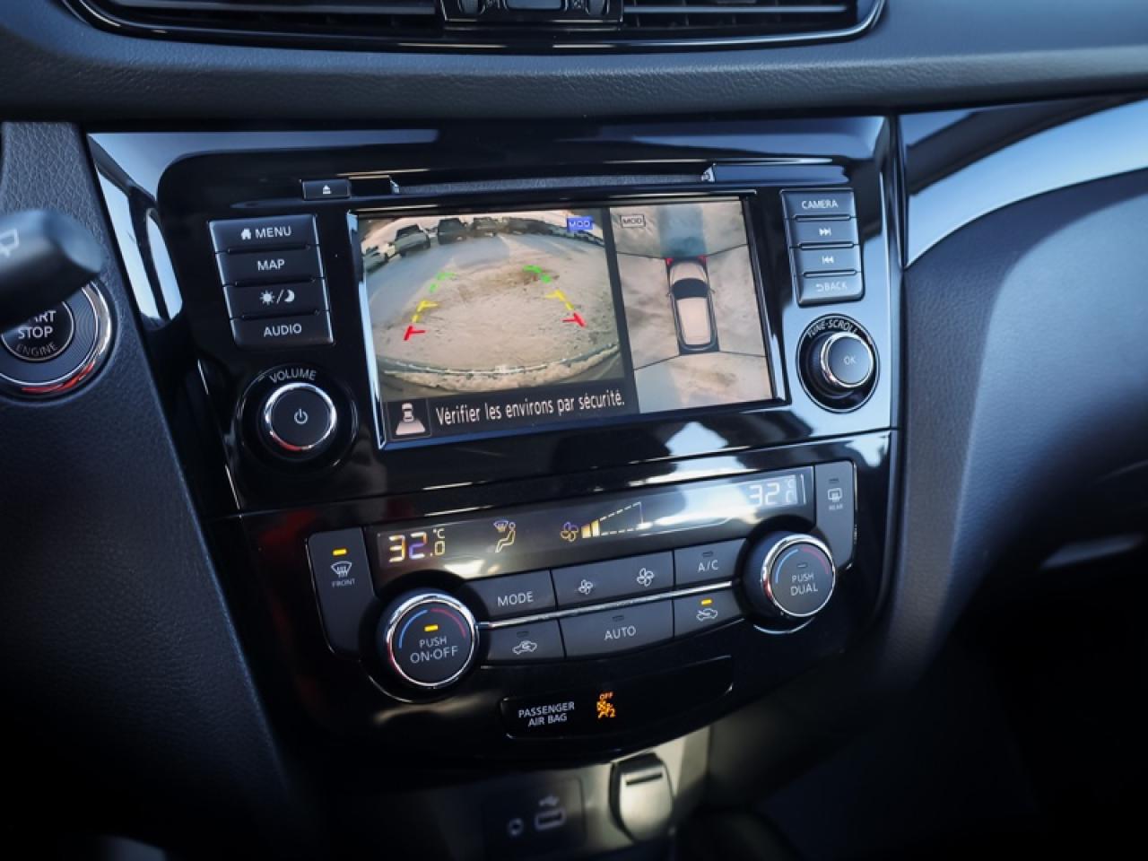 2022 Nissan Qashqai SL AWD  - Leather Seats - $178 B/W Photo