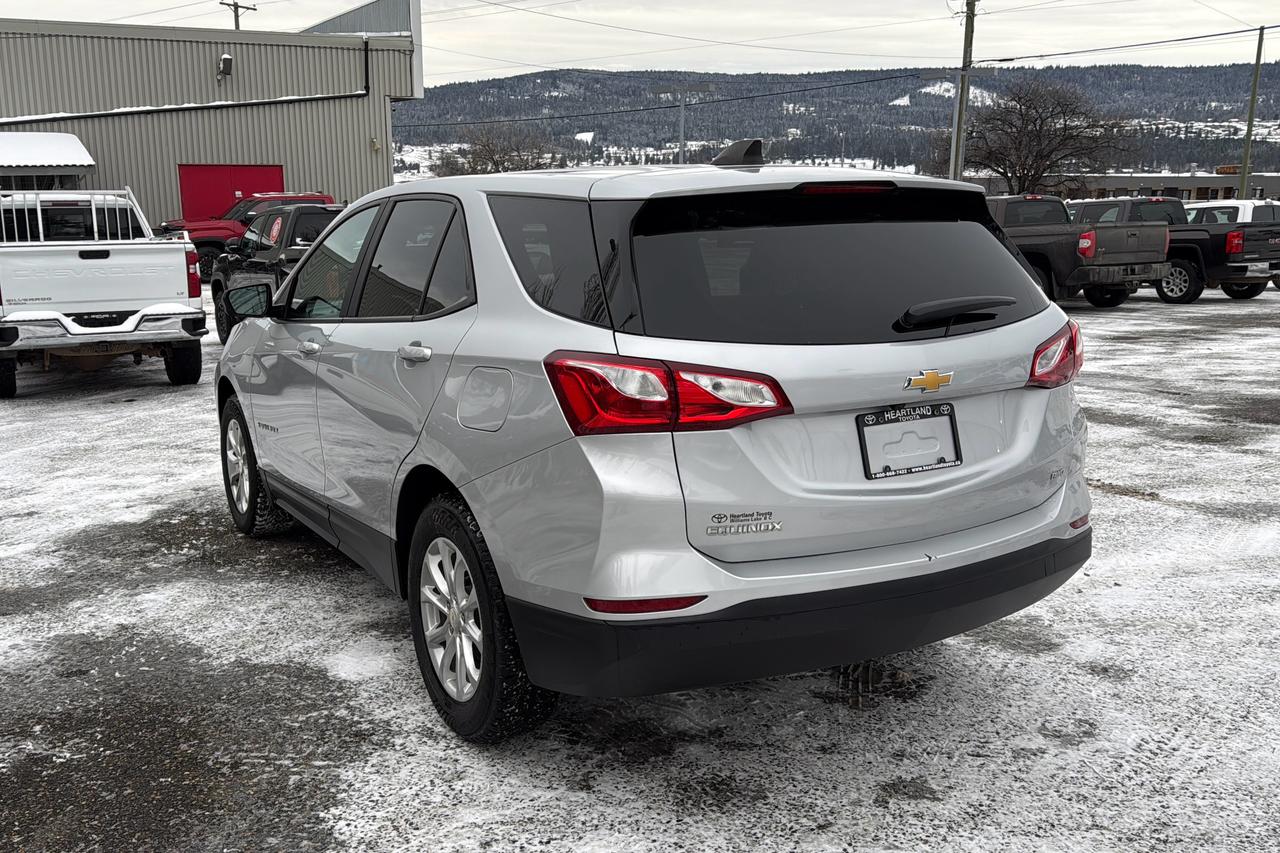 2020 Chevrolet Equinox LS Photo