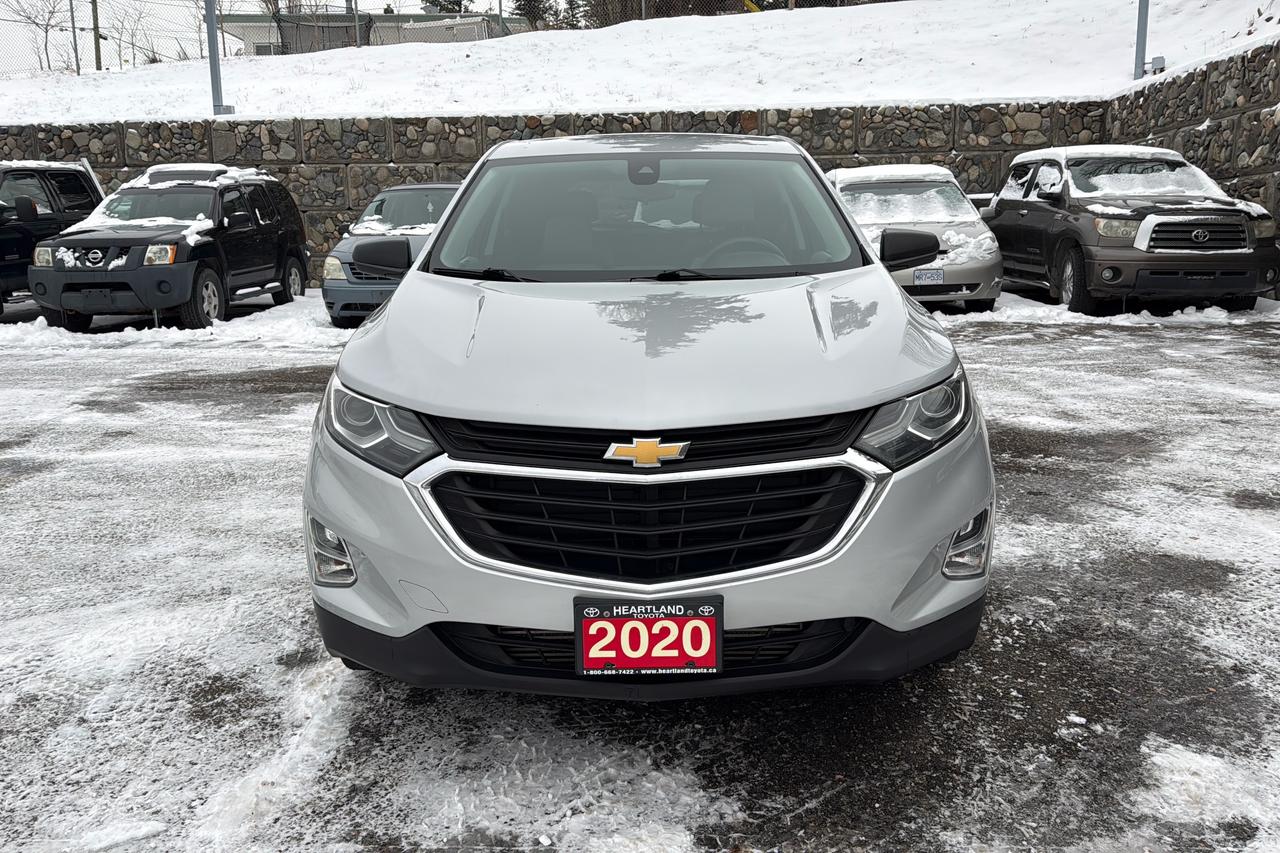 2020 Chevrolet Equinox LS Photo1