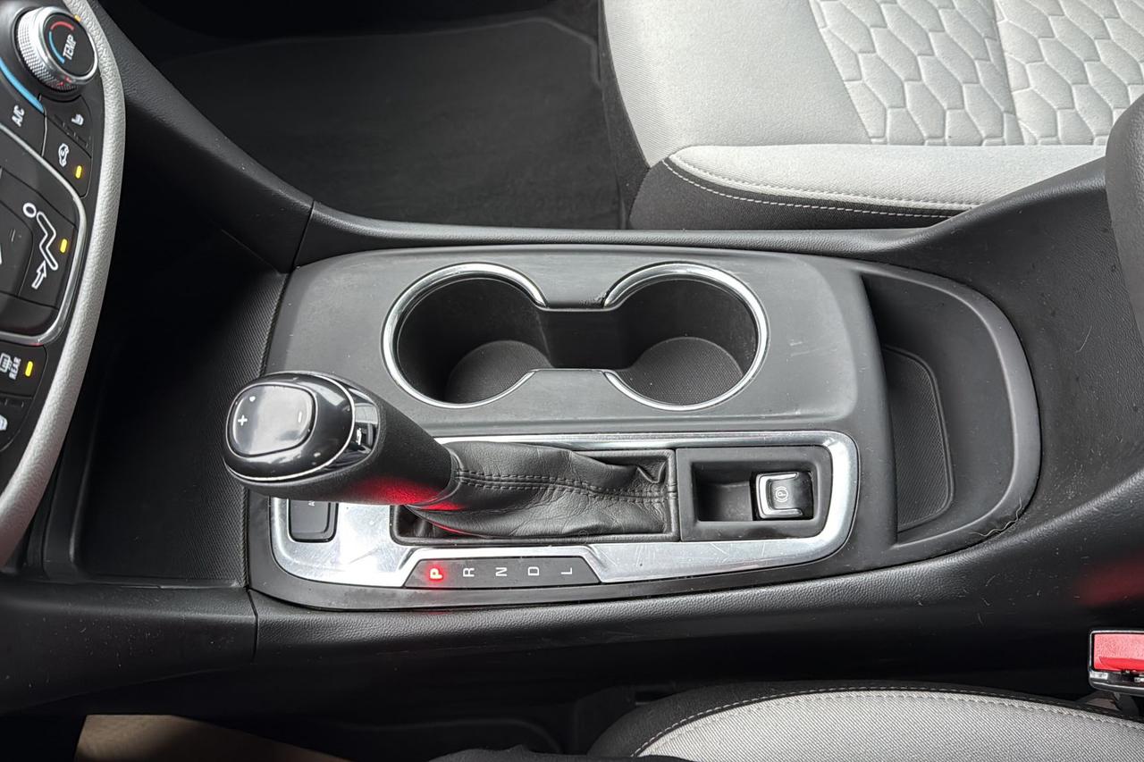 2020 Chevrolet Equinox LS Photo