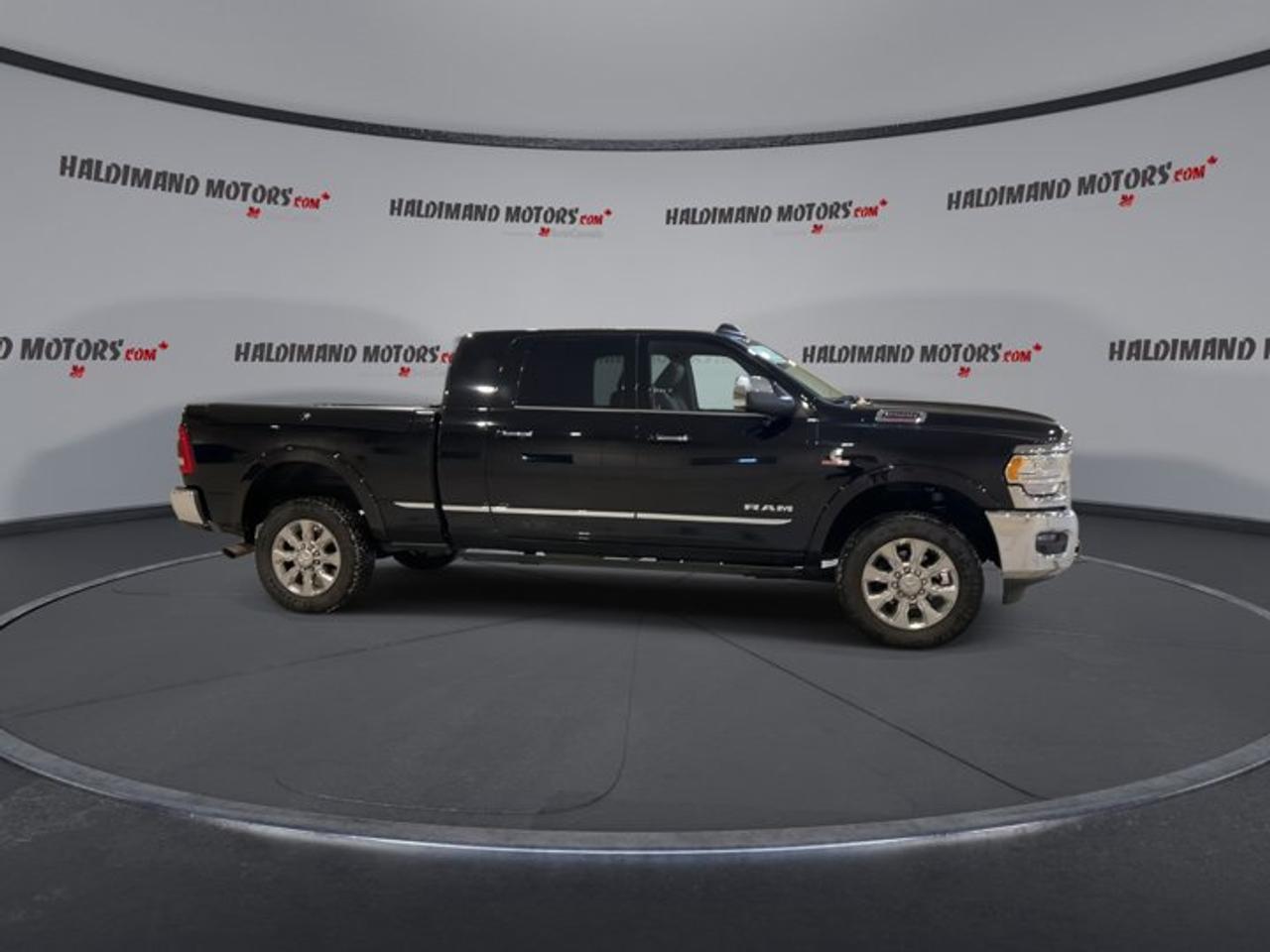 2021 RAM 2500 Limited Mega Cab 6'4 Box 4x4 | No accidents Photo