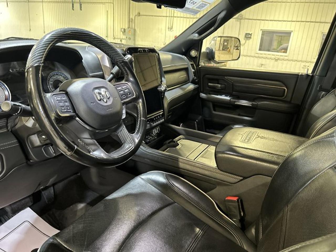 2021 RAM 2500 Limited Mega Cab 6'4 Box 4x4 | No accidents Photo