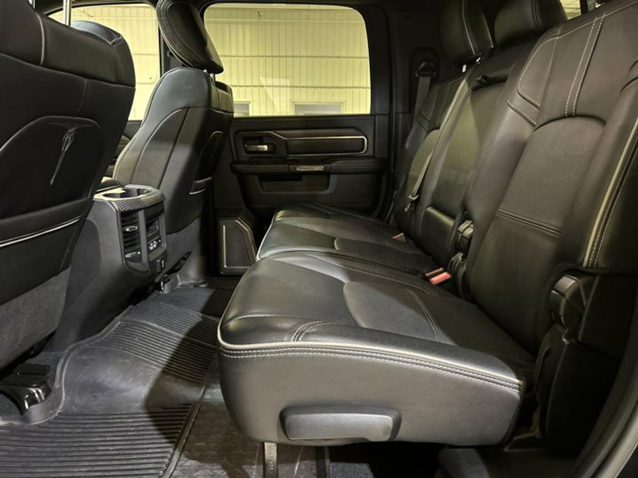 2021 RAM 2500 Limited Mega Cab 6'4 Box 4x4 | No accidents Photo