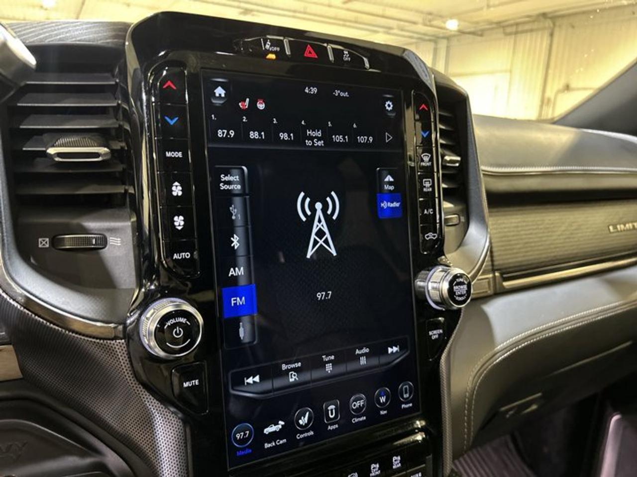 2021 RAM 2500 Limited Mega Cab 6'4 Box 4x4 | No accidents Photo