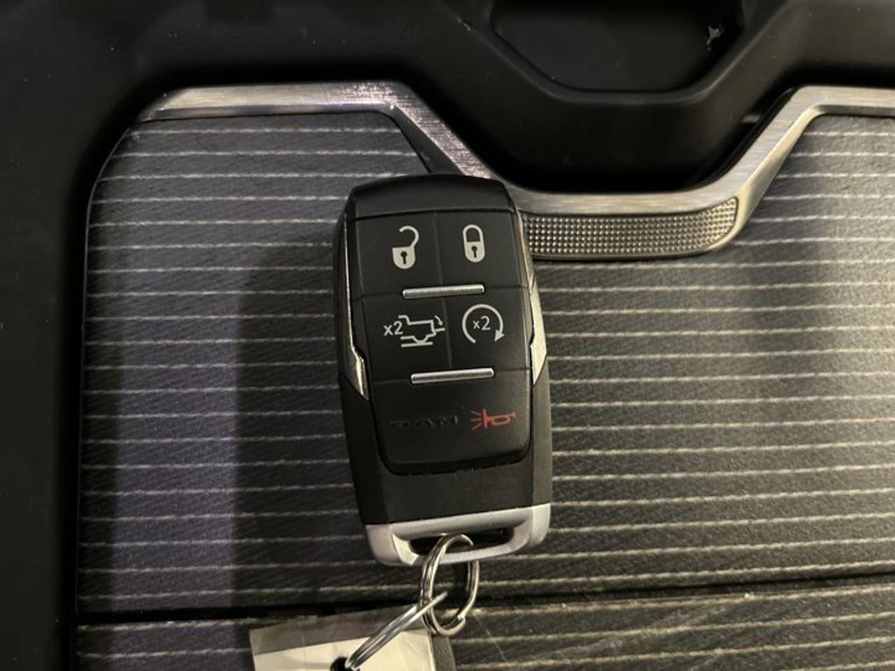 2021 RAM 2500 Limited Mega Cab 6'4 Box 4x4 | No accidents Photo