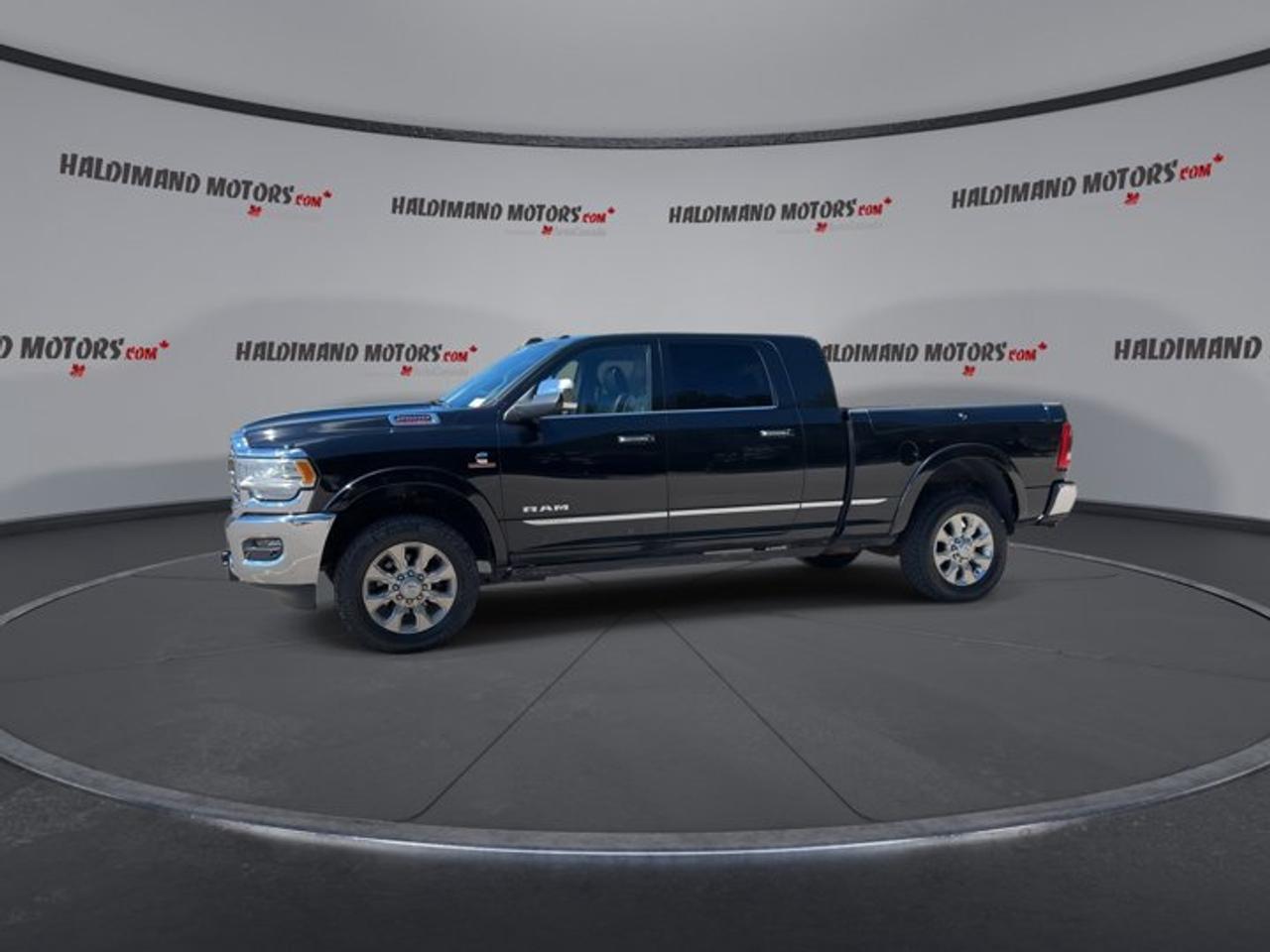2021 RAM 2500 Limited Mega Cab 6'4 Box 4x4 | No accidents Photo