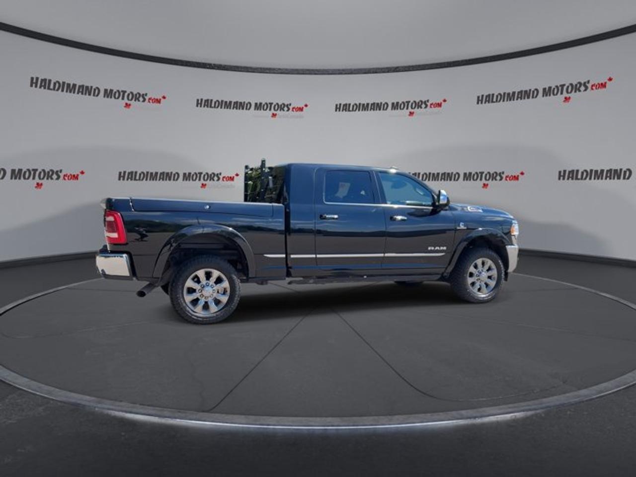 2021 RAM 2500 Limited Mega Cab 6'4 Box 4x4 | No accidents Photo