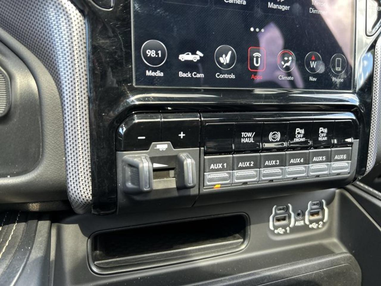 2021 RAM 2500 Limited Mega Cab 6'4 Box 4x4 | No accidents Photo