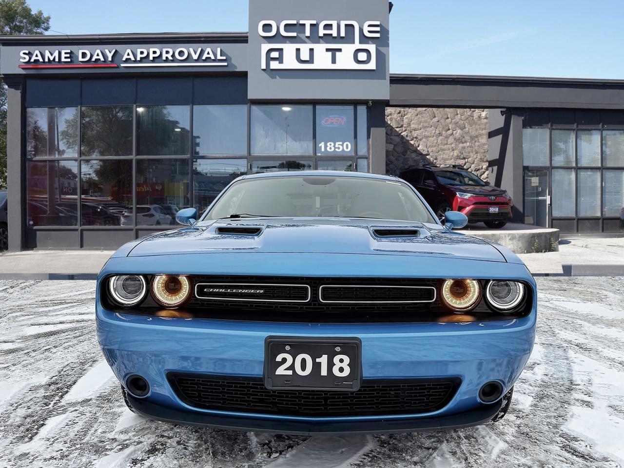 2018 Dodge Challenger SXT Photo
