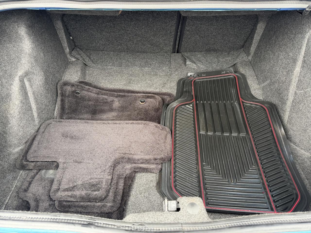 2018 Dodge Challenger SXT Photo