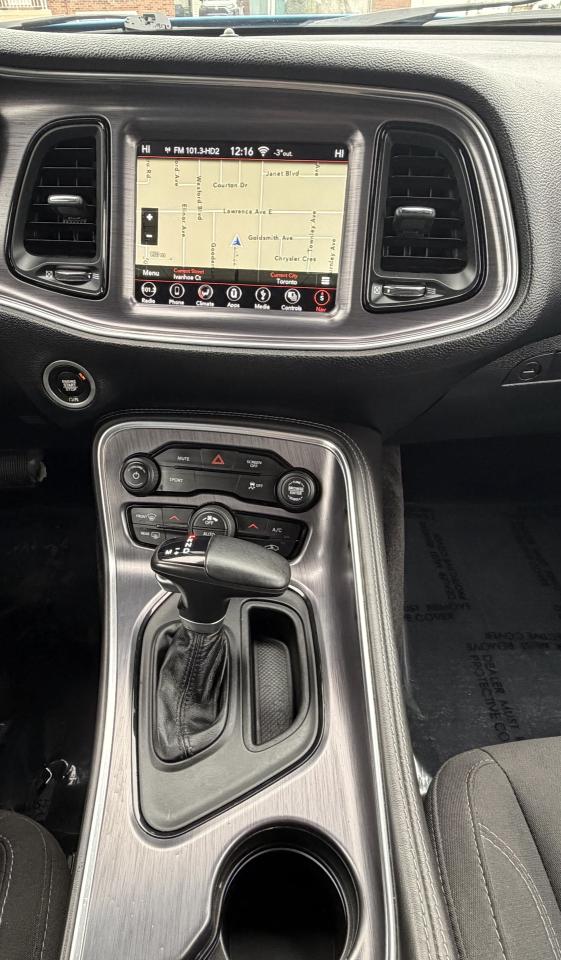 2018 Dodge Challenger SXT Photo