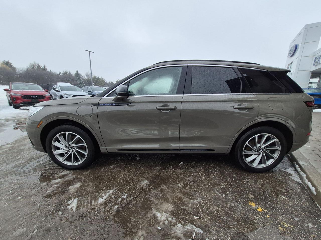 2025 Lincoln Corsair GRAND TOURING, LEATHER, HEATED STEERING WHEEL! Photo