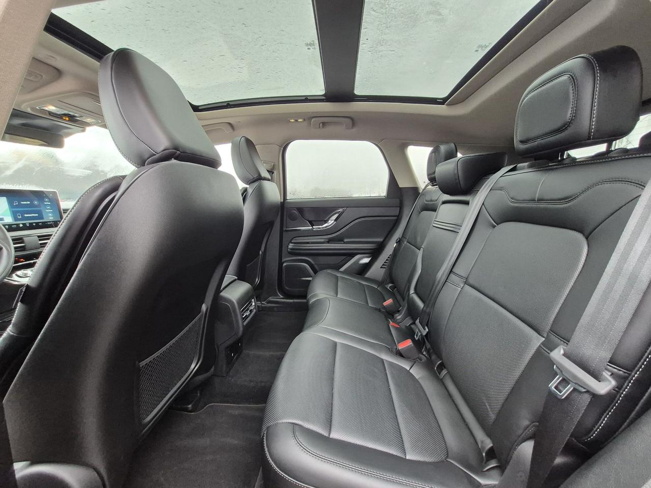 2025 Lincoln Corsair GRAND TOURING, LEATHER, HEATED STEERING WHEEL! Photo