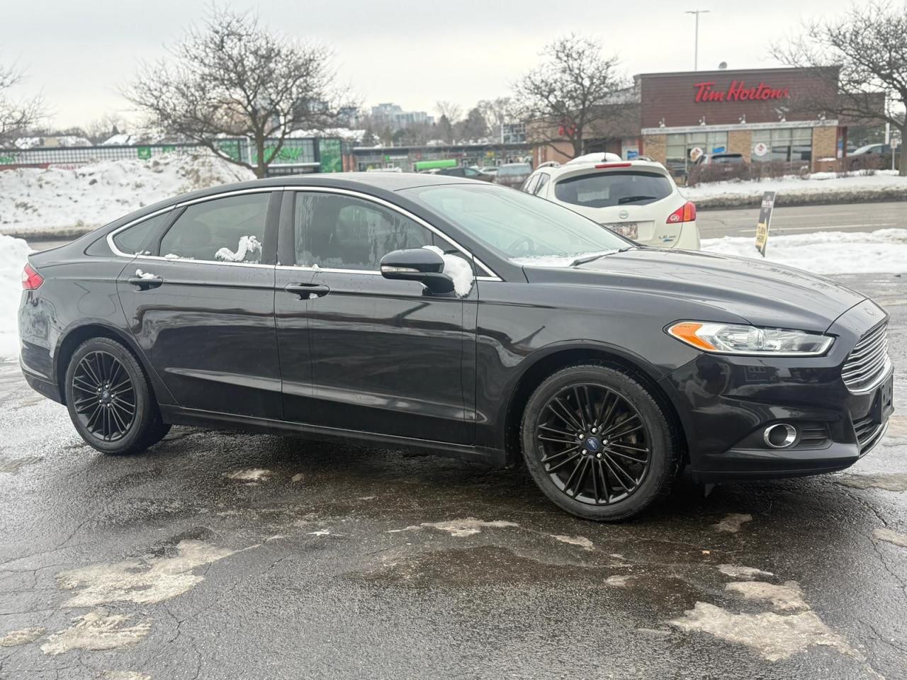 2016 Ford Fusion SE Photo0