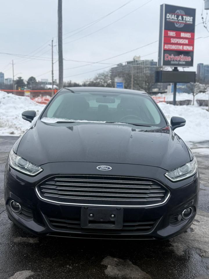 2016 Ford Fusion SE Photo2