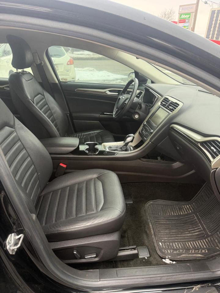 2016 Ford Fusion SE Photo