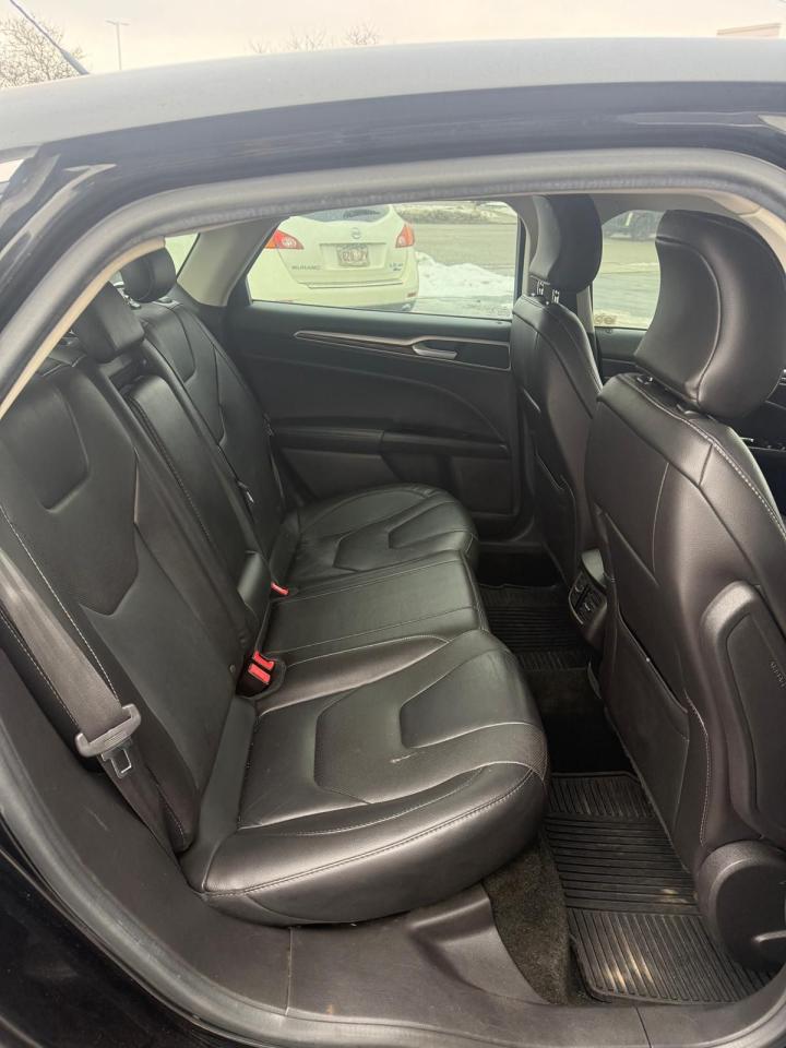 2016 Ford Fusion SE Photo