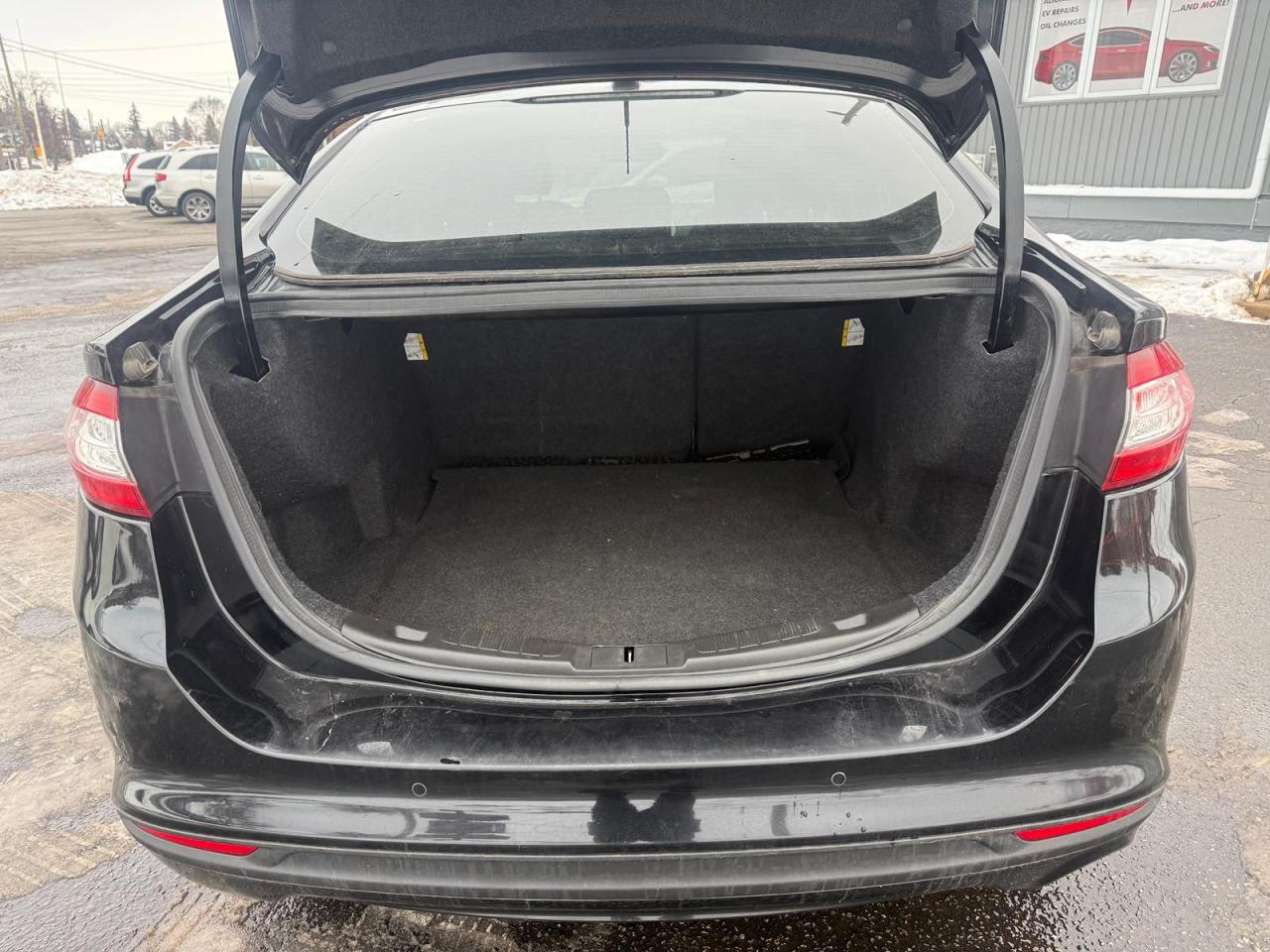 2016 Ford Fusion SE Photo