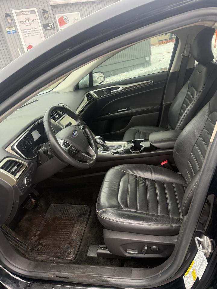 2016 Ford Fusion SE Photo