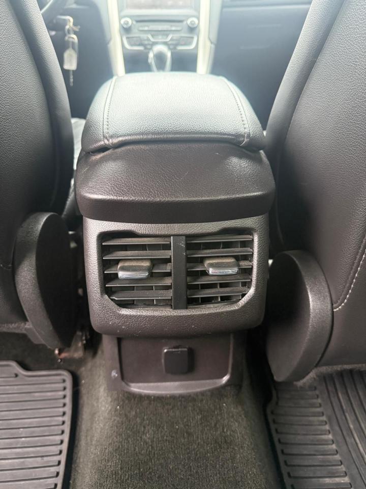 2016 Ford Fusion SE Photo